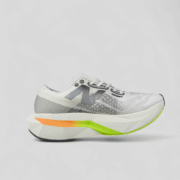 ⁦new balance fuelcell rebel v4⁩ - الصورة ⁦5⁩