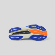 ⁦new balance fuelcell rebel v4⁩ - الصورة ⁦5⁩