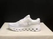 ⁦On Cloudrunner 2⁩ - الصورة ⁦2⁩