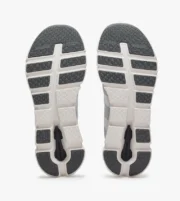 ⁦On Cloudrunner 2⁩ - الصورة ⁦3⁩