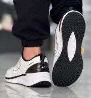 ⁦Nike Zoom Run⁩ - الصورة ⁦4⁩