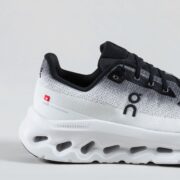 On Running Cloudtilt Black/Ivory - الصورة 5