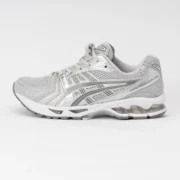 ⁦Asics Gel-Kayano 14 in Grey⁩ - الصورة ⁦2⁩